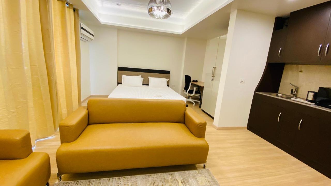 Country Inn & Suites By Migrolino Lucknow