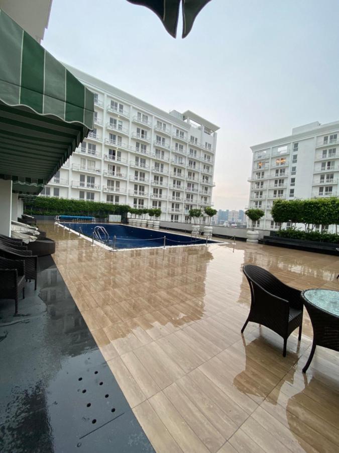 Country Inn & Suites By Migrolino Hotel