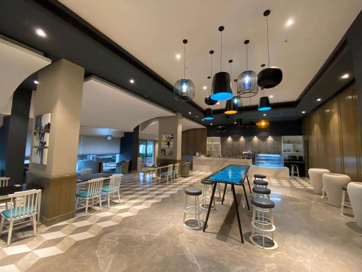 Country Inn & Suites By Migrolino Hotel