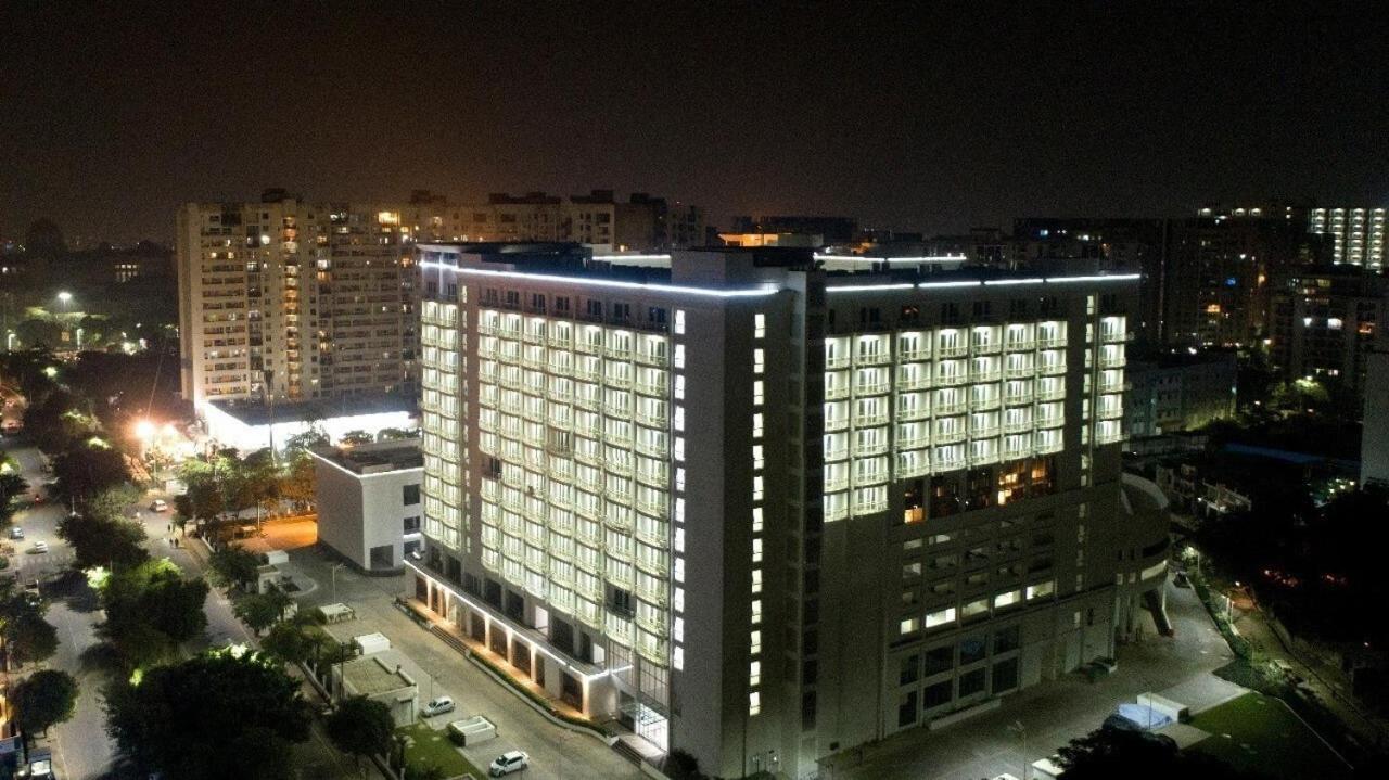 Hotel Country Inn & Suites By Migrolino Lucknow